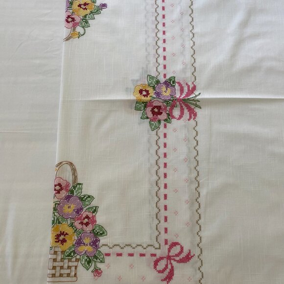 Vintage Hand Embroidered Pansy Tablecloth - Picture 2 of 7